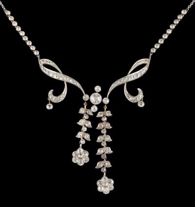 A late 19th/Early 20th Century Diamond Mounted Negligee Necklace (FS51/482).